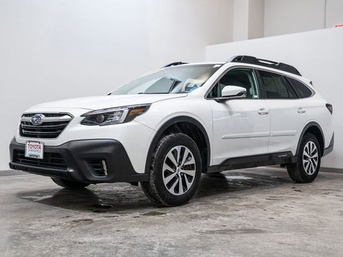 Used 2022 Subaru Outback Premium w/ Popular Package #1 image 3