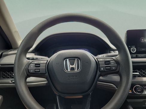 Used 2023 Honda Accord EX image 19