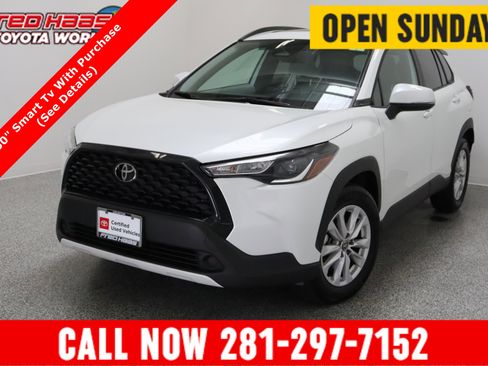 Certified 2023 Toyota Corolla Cross LE w/ Moonroof Package image 1
