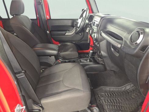 Used 2017 Jeep Wrangler Unlimited Sport w/ Connectivity Group image 26