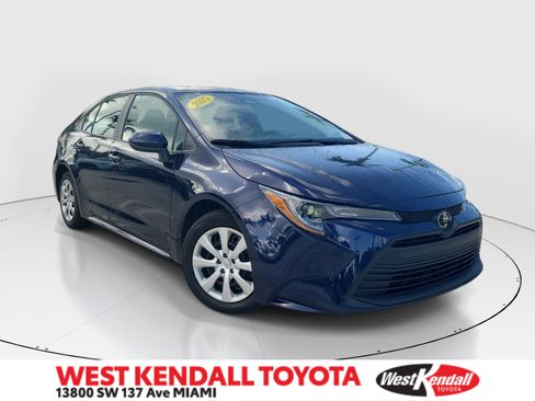Used 2025 Toyota Corolla LE FWD image 1