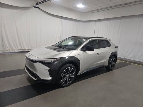 Used 2023 Toyota bZ4X Limited w/ Weather Package image 3