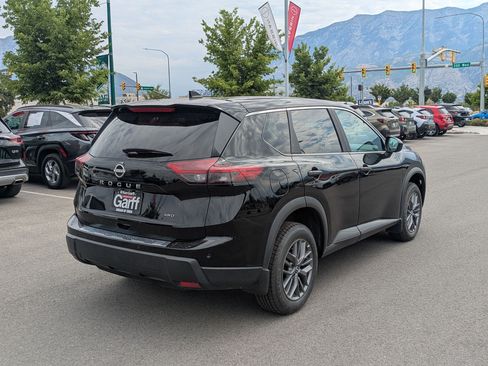 Used 2024 Nissan Rogue S AWD/4WD image 3