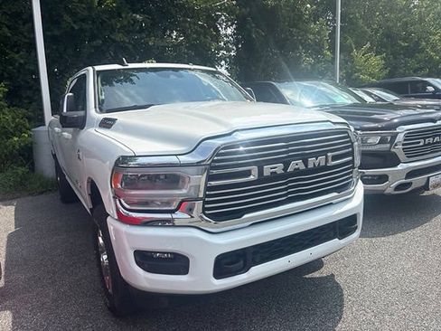 Used 2024 RAM 2500 Laramie w/ Safety Group AWD/4WD image 15
