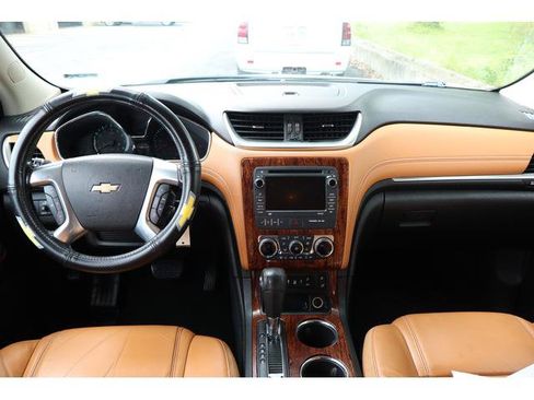 Used 2013 Chevrolet Traverse LTZ FWD image 10