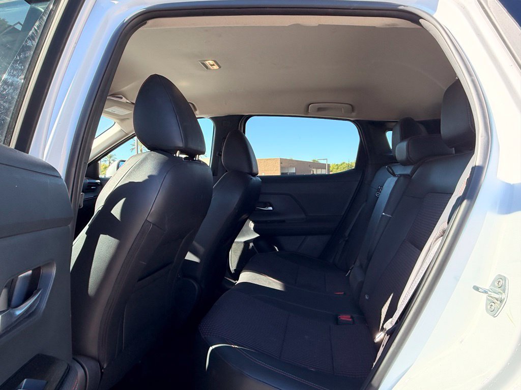 Used 2025 Nissan Kicks SR FWD image 17