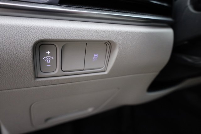 Used 2025 Kia Sorento S w/ Panoramic Sunroof Package FWD image 20