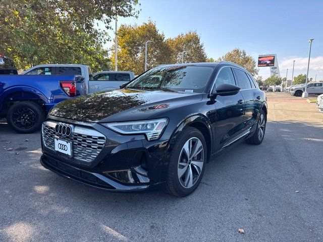 Used 2024 Audi Q8 e-tron Premium Plus w/ Premium Plus Package AWD/4WD image 1