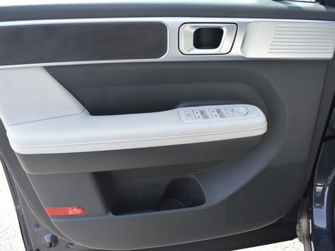 Used 2025 Hyundai Santa Fe SEL FWD image 10