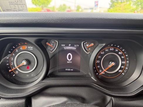 Used 2025 Jeep Wrangler Sport AWD/4WD image 24