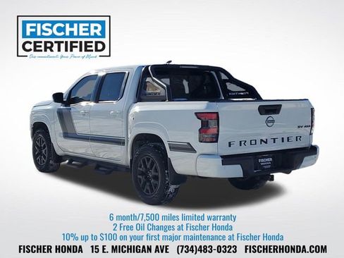 Used 2022 Nissan Frontier SV image 2