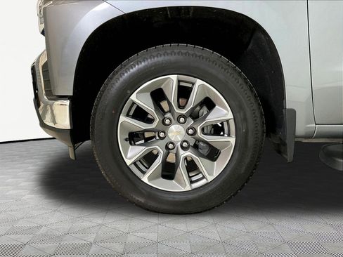 Used 2022 Chevrolet Silverado 1500 LT AWD/4WD image 34