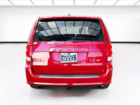 Used 2016 Dodge Grand Caravan American Value Package w/ UConnect Hands-Free Group FWD image 5