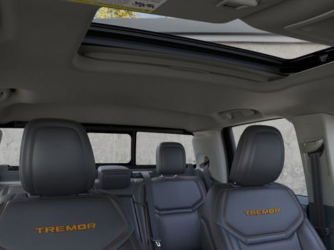 New 2026 Ford Maverick Tremor image 12