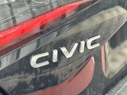 Used 2022 Honda Civic Sport image 4