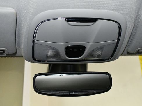 Used 2019 Jeep Cherokee Limited image 33