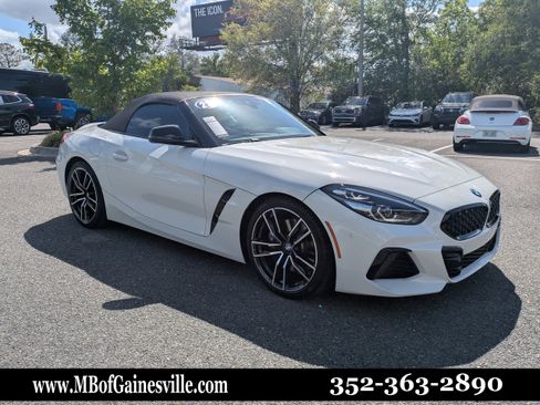 Used 2022 BMW Z4 M40i w/ Premium Package image 1