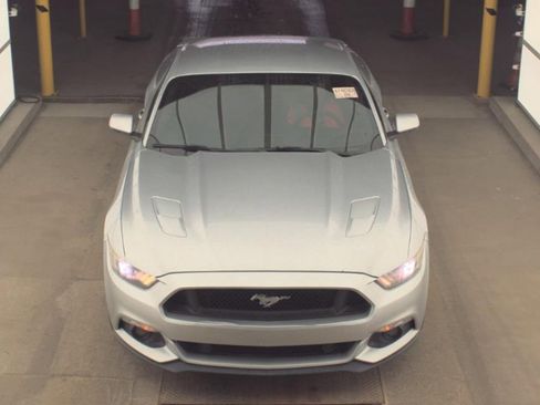 Used 2015 Ford Mustang GT RWD image 2