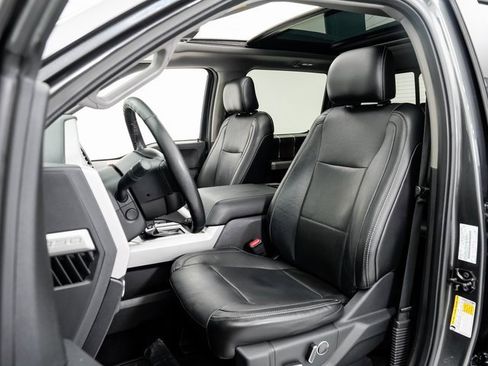 Used 2016 Ford F150 Lariat w/ Equipment Group 502A Luxury image 5