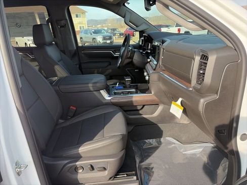 New 2026 GMC Sierra 1500 SLT w/ SLT Convenience Package image 48