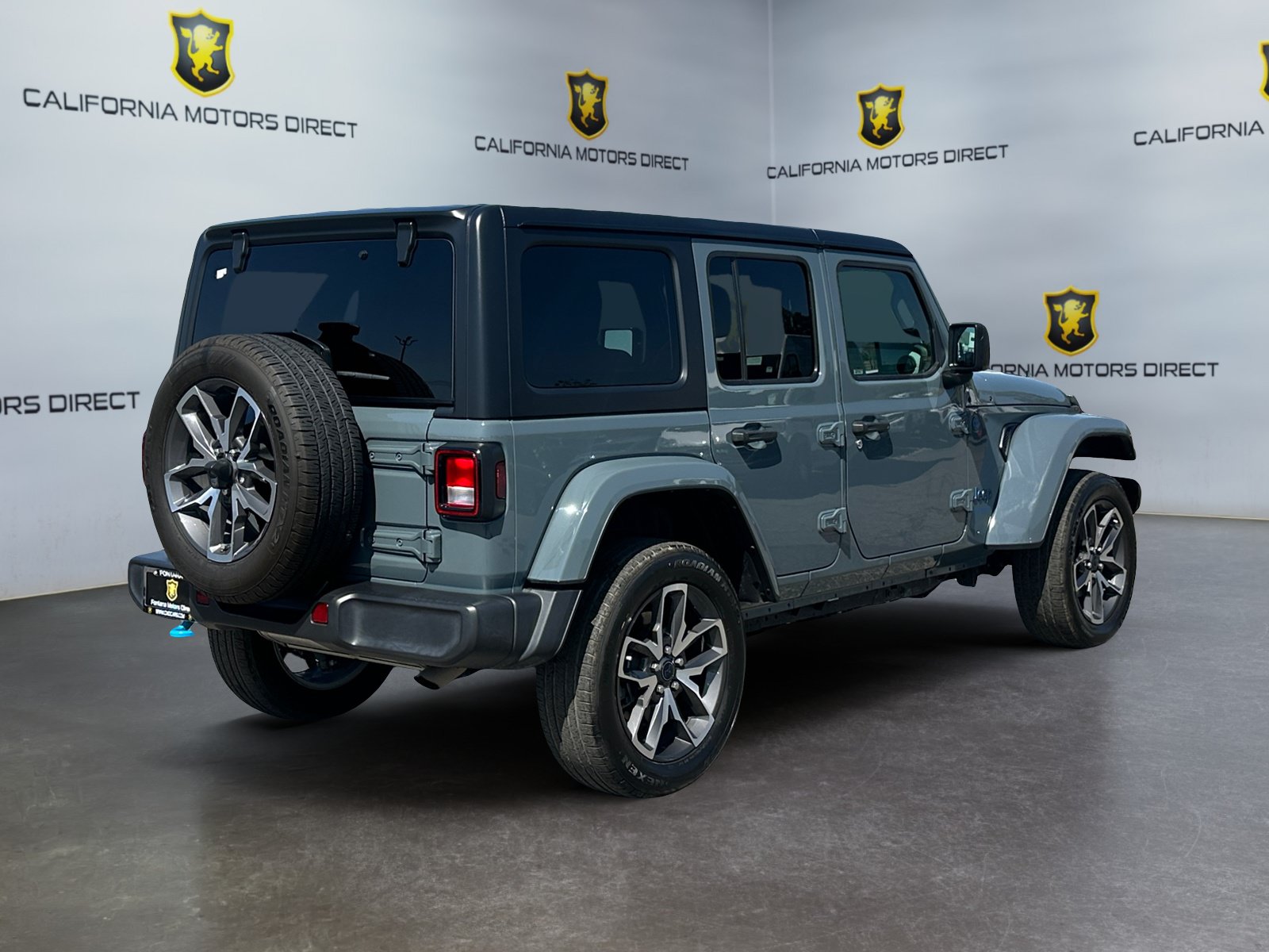Used 2024 Jeep Wrangler Unlimited AWD/4WD image 5