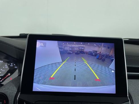 Used 2024 Jeep Compass Latitude image 23