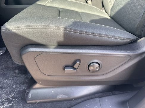 New 2026 RAM 1500 4x4 Crew Cab image 14