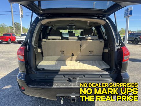 Used 2008 Toyota Sequoia SR5 image 4