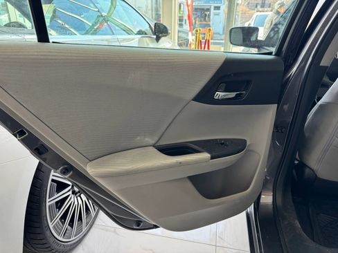 Used 2015 Honda Accord LX image 22