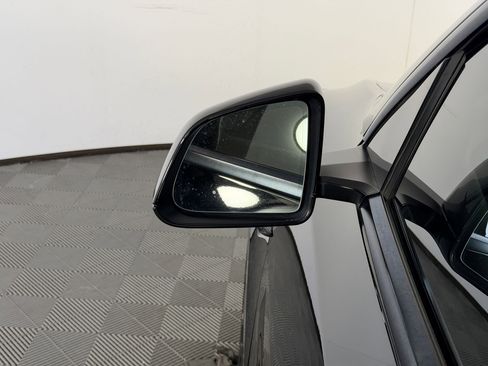 Used 2022 Tesla Model Y Performance AWD/4WD image 18