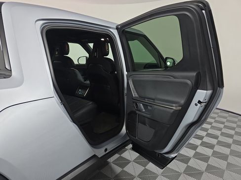 Used 2024 Rivian R1T Adventure AWD/4WD image 19