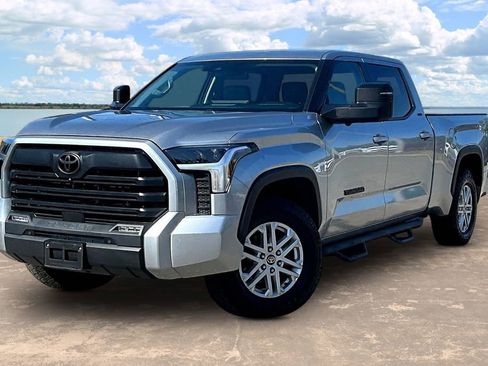 Used 2022 Toyota Tundra SR5 w/ SR5 Premium Package AWD/4WD image 1