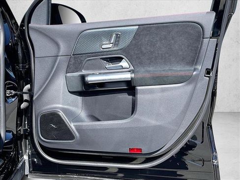 Used 2025 Mercedes-Benz GLA 250 image 19