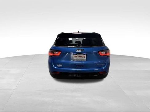 Certified 2025 Jeep Compass Limited w/ Elite Group AWD/4WD image 9