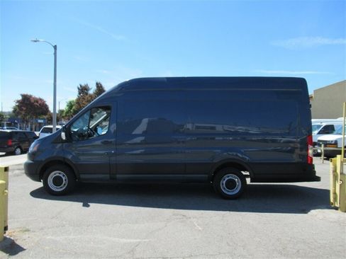 Used 2019 Ford Transit 250 Cargo Van image 4