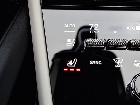 Certified 2026 Porsche Cayenne Coupe image 30