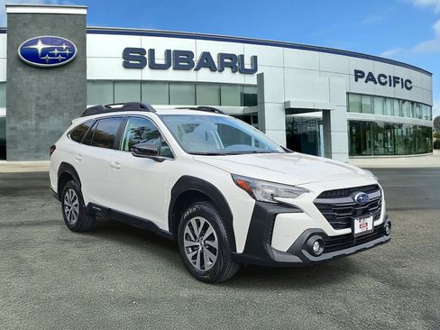 Used 2023 Subaru Outback Premium AWD/4WD image 1
