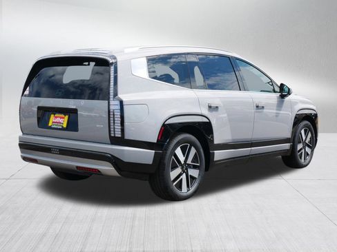 New 2026 Hyundai Ioniq 9 SEL image 4