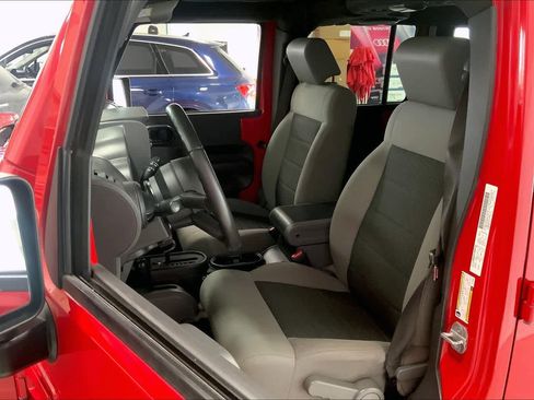 Used 2010 Jeep Wrangler Unlimited Sport image 8