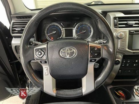 Used 2018 Toyota 4Runner Limited AWD/4WD image 15