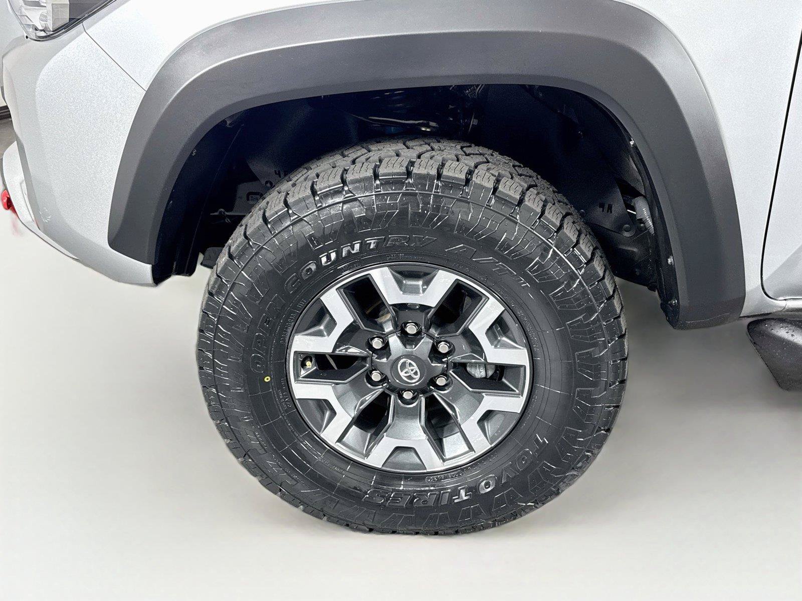 Certified 2023 Toyota Tacoma TRD Off-Road AWD/4WD image 41