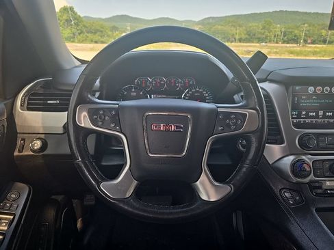 Used 2018 GMC Yukon XL SLT RWD image 4