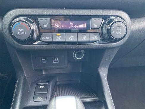 Used 2023 Nissan Kicks SR w/ SR Premium Package image 46