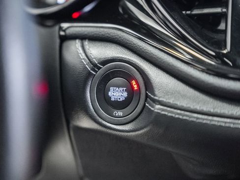 Used 2022 Dodge Durango GT image 34