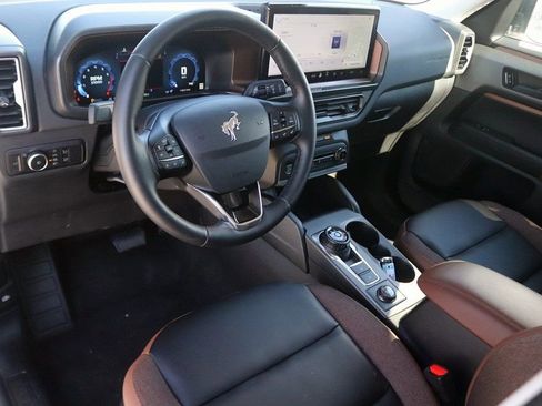 Used 2025 Ford Bronco Sport Outer Banks w/ Outer Banks Tech Package+ image 12