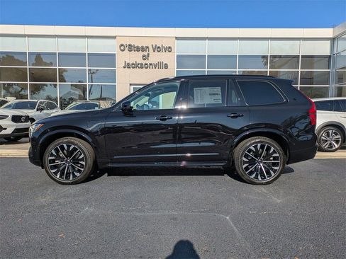 New 2026 Volvo XC90 T8 Ultra w/ Lounge Package image 3