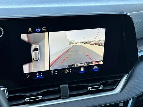 Used 2025 Chevrolet Equinox LT w/ Safety and Technology Package FWD image 26
