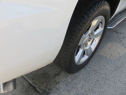 Used 2016 Chevrolet Tahoe LTZ AWD/4WD image 38