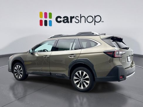 Used 2023 Subaru Outback Touring AWD/4WD image 3