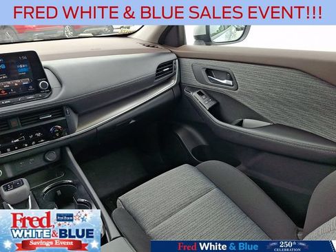 Used 2023 Nissan Rogue SV AWD/4WD image 16